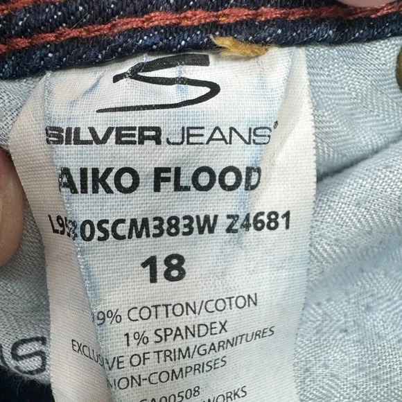 Silver Jeans Women’s Aiko Flood‎ Size 18 Dark Wash No distressing - Picture 6 of 6